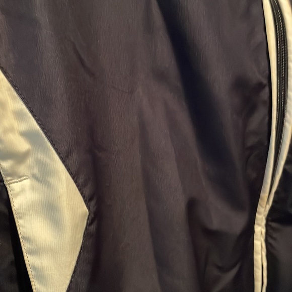 Under Armour jacket, women’s size med - Picture 6 of 10